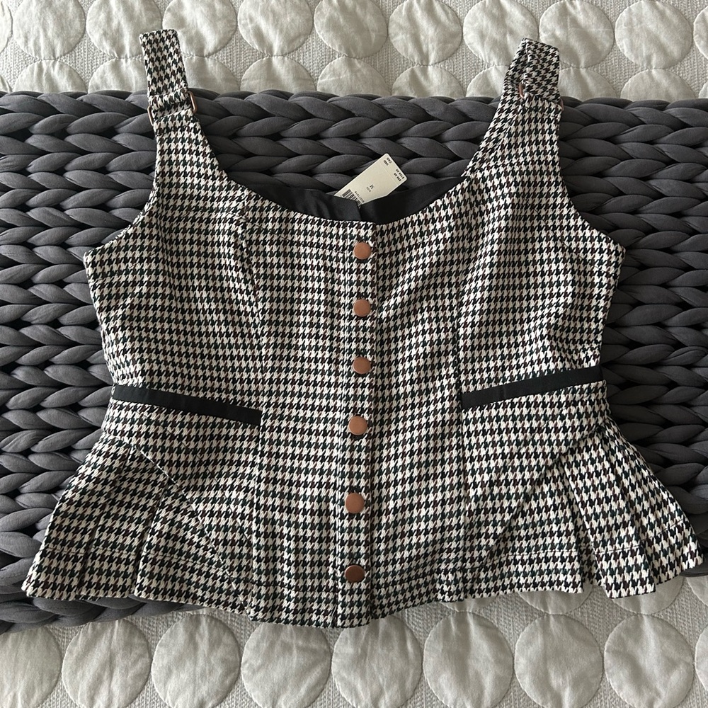 NWT Maeve Peplum Houndstooth Vest Top - Size Medium - Anthropologie